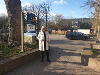 Handlungsbedarf am Saseler Markt, der seit vielen Jahren umgestaltet werden soll.